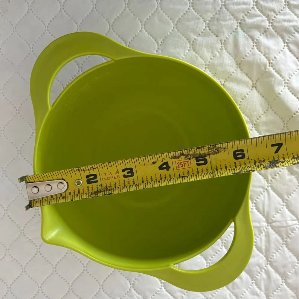 NEW Colorful Plastic Measuring Cups and Bowls Set